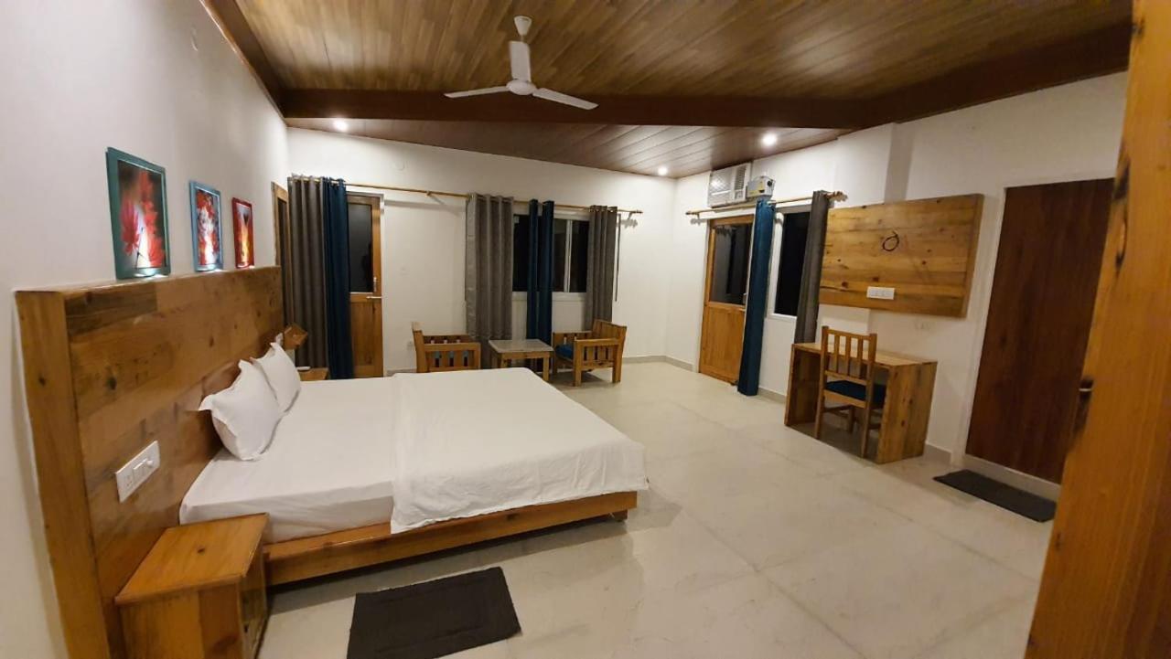 Hill Hoppers Hotel Рішикеш Екстер'єр фото