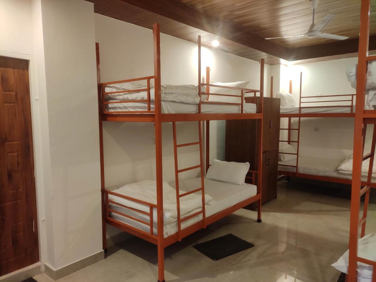 Hill Hoppers Hotel Рішикеш Екстер'єр фото
