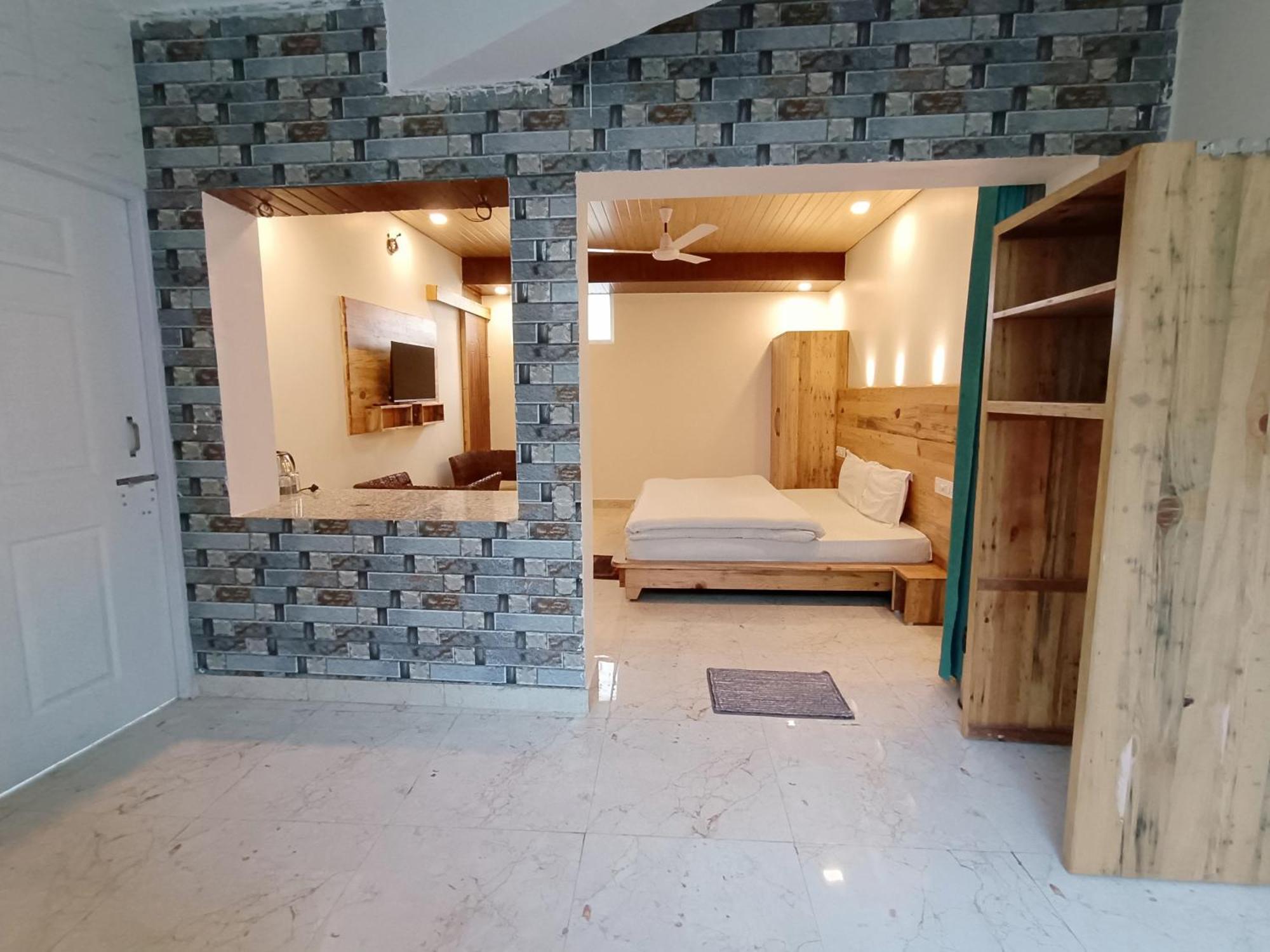 Hill Hoppers Hotel Рішикеш Екстер'єр фото